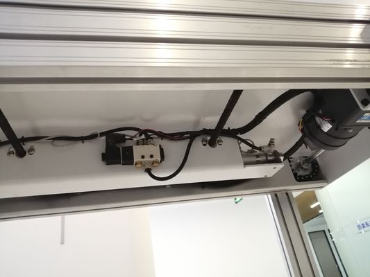 Cargador automático lleno 220V 50HZ de SMT en la cadena de producción abrazadera neumática